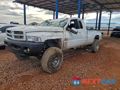 2000 DODGE RAM 2500 3B7KF2366YG136028 - główne zdjęcie licytacji z USA - miniatura