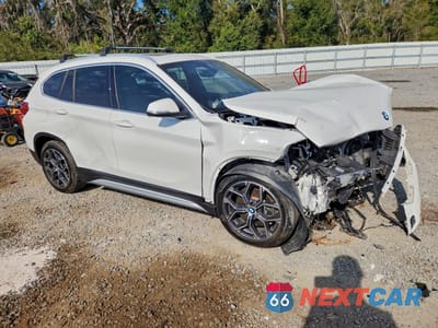 Czwarte zdjęcie samochodu z boku: 2021 BMW X1 XDRIVE28I VIN:WBXJG9C09M5T08957 - miniatura
