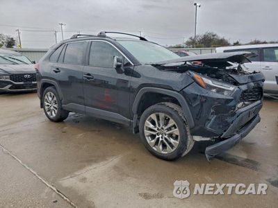 Czwarte zdjęcie samochodu z boku: 2023 TOYOTA RAV4 XLE PREMIUM VIN:2T3C1RFV4PC246476 - miniatura
