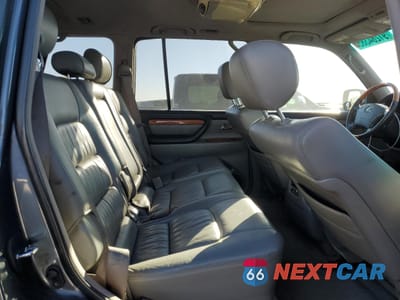 Zdjęcie 11 z 13 samochodu: 2005 LEXUS LX 470 VIN:JTJHT00W653552720 - miniatura