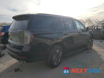 Trzecie zdjęcie samochodu z tyłu: 2025 CHEVROLET TAHOE K1500 Z71 VIN:1GNS6PRD3SR384481 - miniatura