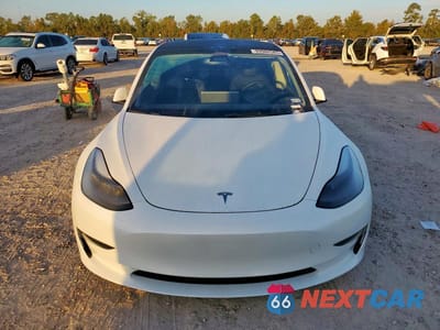 Piąte zdjęcie samochodu w środku: 2023 TESLA MODEL 3 VIN:5YJ3E1EA8PF590482 - miniatura