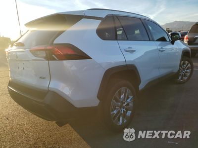 Trzecie zdjęcie samochodu z tyłu: 2025 TOYOTA RAV4 XLE PREMIUM VIN:2T3C1RFV3SW414020 - miniatura