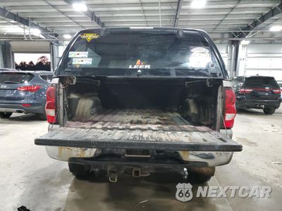 Zdjęcie 6 z 13 samochodu: 2006 CHEVROLET SILVERADO K2500 HEAVY DUTY VIN:1GCHK23DX6F170962 - miniatura