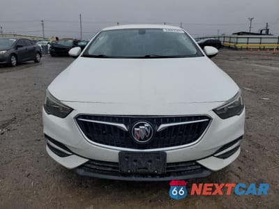 Piąte zdjęcie samochodu w środku: 2018 BUICK REGAL PREFERRED VIN:W04GL6SX5J1053995 - miniatura