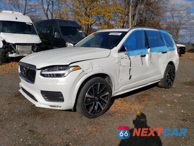 2022 VOLVO XC90 T6 MOMENTUM YV4A221K4N1809770 - główne zdjęcie licytacji z USA - miniatura