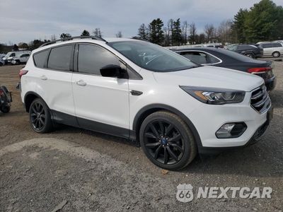 Czwarte zdjęcie samochodu z boku: 2019 FORD ESCAPE SE VIN:1FMCU0GD0KUB80467 - miniatura