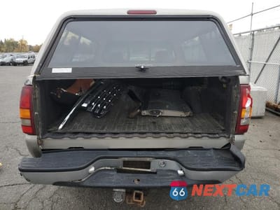 Zdjęcie 6 z 12 samochodu: 2001 CHEVROLET SILVERADO K2500 HEAVY DUTY VIN:1GCHK24G61E237824 - miniatura