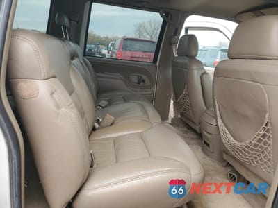 Zdjęcie 11 z 15 samochodu: 1997 CHEVROLET SUBURBAN K2500 VIN:1GNGK26J7VJ300728 - miniatura