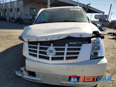 Piąte zdjęcie samochodu w środku: 2012 CADILLAC ESCALADE EXT LUXURY VIN:3GYT4MEF5CG151237 - miniatura