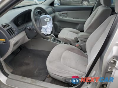 Zdjęcie 7 z 12 samochodu: 2008 KIA SPECTRA LX VIN:KNAFE122X85499286 - miniatura
