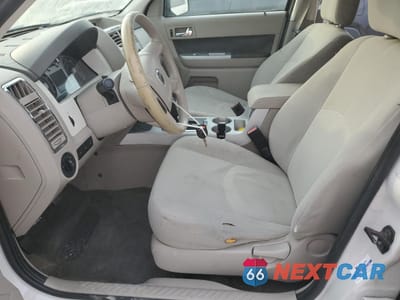 Zdjęcie 7 z 13 samochodu: 2009 MERCURY MARINER VIN:4M2CU81G59KJ04815 - miniatura