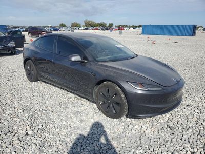 Czwarte zdjęcie samochodu z boku: 2024 TESLA MODEL 3 VIN:5YJ3E1EA6RF718673 - miniatura