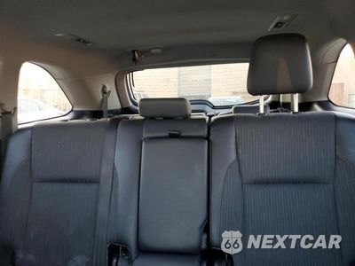 Zdjęcie 10 z 12 samochodu: 2015 TOYOTA HIGHLANDER LE VIN:5TDZKRFH7FS115638 - miniatura