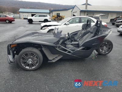 Trzecie zdjęcie samochodu z tyłu: 2015 POLARIS SLINGSHOT VIN:57XAASFA0F5102883 - miniatura