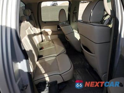 Zdjęcie 10 z 12 samochodu: 2006 LINCOLN MARK LT VIN:5LTPW18566FJ11674 - miniatura