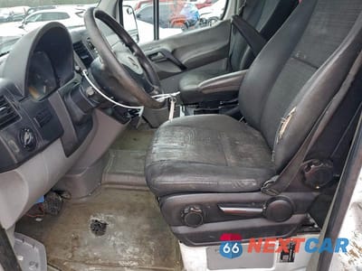 Zdjęcie 7 z 12 samochodu: 2016 MERCEDES-BENZ SPRINTER 2500 VIN:8BTPE7DD7GE130045 - miniatura