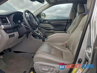 Zdjęcie 7 z 12 samochodu: 2018 TOYOTA HIGHLANDER LIMITED VIN:5TDYZRFH8JS275298 - miniatura
