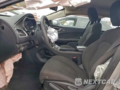 Zdjęcie 7 z 12 samochodu: 2015 CHRYSLER 200 LIMITED VIN:1C3CCCAB3FN755634 - miniatura