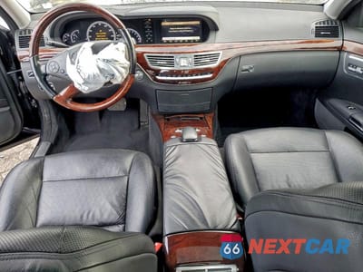 Zdjęcie 8 z 11 samochodu: 2013 MERCEDES-BENZ S 550 4MATIC VIN:WDDNG9EB3DA534437 - miniatura