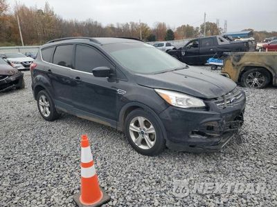 Czwarte zdjęcie samochodu z boku: 2015 FORD ESCAPE SE VIN:1FMCU0GX8FUB18234 - miniatura