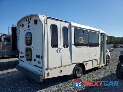 Czwarte zdjęcie samochodu z boku: 2013 FORD ECONOLINE E350 SUPER DUTY CUTAWAY VAN VIN:1FDEE3FS2DDA02750 - miniatura
