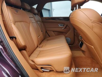 Zdjęcie 11 z 14 samochodu: 2018 BENTLEY BENTAYGA VIN:SJAAC2ZV0JC019042 - miniatura