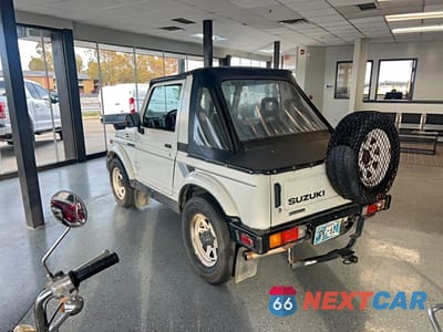 Trzecie zdjęcie samochodu z tyłu: 1988 SUZUKI SAMURAI VIN:JS3JC51C2J4214453 - miniatura