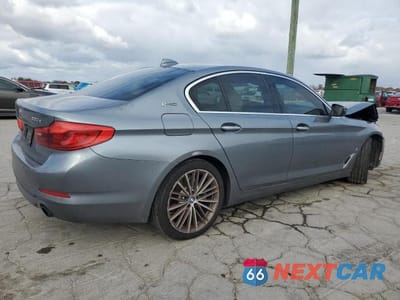 Trzecie zdjęcie samochodu z tyłu: 2018 BMW 530E VIN:WBAJA9C50JB249690 - miniatura
