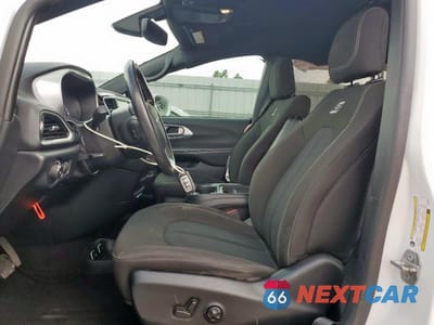 Zdjęcie 7 z 13 samochodu: 2020 CHRYSLER PACIFICA TOURING VIN:2C4RC1FG9LR204038 - miniatura