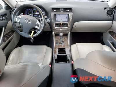 Zdjęcie 8 z 13 samochodu: 2011 LEXUS IS VIN:JTHBF5C21B5155033 - miniatura