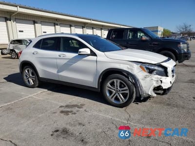 Czwarte zdjęcie samochodu z boku: 2018 MERCEDES-BENZ GLA 250 4MATIC VIN:WDCTG4GB7JJ476890 - miniatura