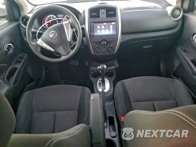 Zdjęcie 8 z 13 samochodu: 2018 NISSAN VERSA S VIN:3N1CN7AP8JL879449 - miniatura