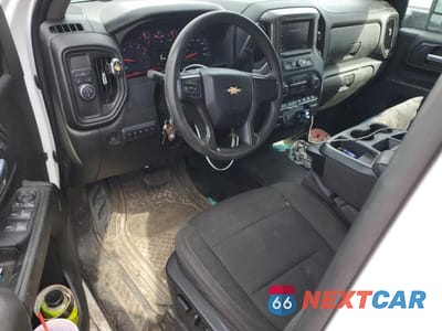 Zdjęcie 8 z 12 samochodu: 2022 CHEVROLET SILVERADO HD FLATBED TRUCK VIN:1GB4WREY2NF115792 - miniatura