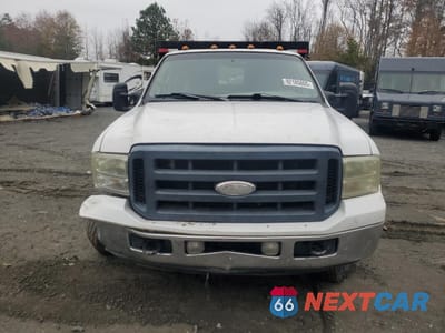 Piąte zdjęcie samochodu w środku: 2006 FORD F350 SUPER DUTY VIN:1FDWW37P06EB42921 - miniatura