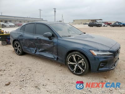 Czwarte zdjęcie samochodu z boku: 2024 VOLVO S60 PLUS VIN:7JRL12FL4RG290191 - miniatura