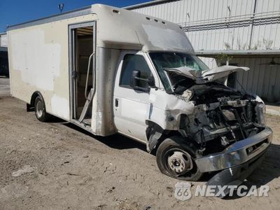 Czwarte zdjęcie samochodu z boku: 2021 FORD E350 DELIVERY TRUCK VIN:1FDWE3FK0MDC04734 - miniatura