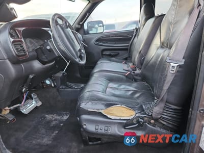 Zdjęcie 7 z 12 samochodu: 2001 DODGE RAM 2500 VIN:3B7KF23641G171009 - miniatura