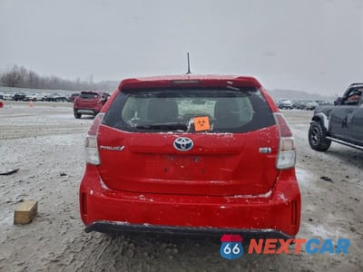 Zdjęcie 6 z 12 samochodu: 2017 TOYOTA PRIUS V THREE VIN:JTDZN3EU2HJ061751 - miniatura
