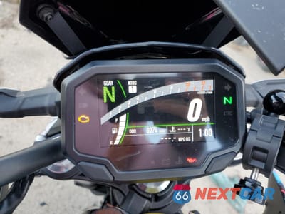 Zdjęcie 7 z 10 samochodu: 2023 KAWASAKI ER650 P VIN:ML5EREP16PDA84896 - miniatura