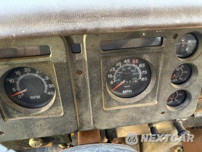 Zdjęcie 8 z 10 samochodu: 1987 INTERNATIONAL 1954 FLATBED TRUCK VIN:1HTLDTVNXHH472598 - miniatura