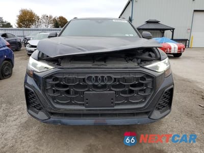 Piąte zdjęcie samochodu w środku: 2025 AUDI Q8 PROGRESSIV VIN:WA1DVBF13SD009585 - miniatura