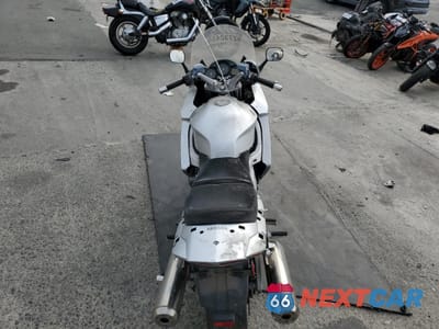 Zdjęcie 6 z 9 samochodu: 2003 YAMAHA FJR1300 VIN:JYARP07Y93A000099 - miniatura
