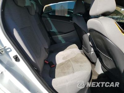 Zdjęcie 10 z 12 samochodu: 2017 HYUNDAI ACCENT SE VIN:KMHCT4AE1HU315539 - miniatura