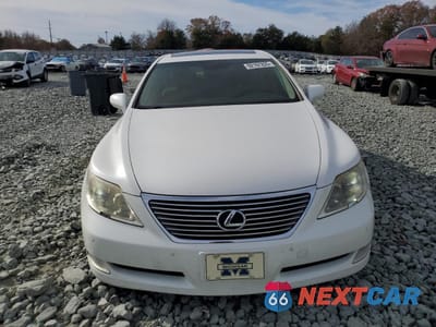 Piąte zdjęcie samochodu w środku: 2009 LEXUS LS 460L VIN:JTHGL46F595036595 - miniatura