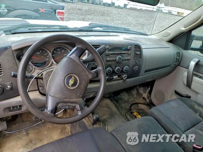 Zdjęcie 8 z 15 samochodu: 2013 CHEVROLET SILVERADO K3500 VIN:1GB3KZC84DF106679 - miniatura