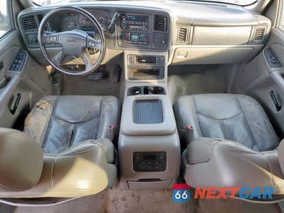 Zdjęcie 8 z 15 samochodu: 2006 GMC YUKON XL C1500 VIN:1GKEC16Z96J177596 - miniatura