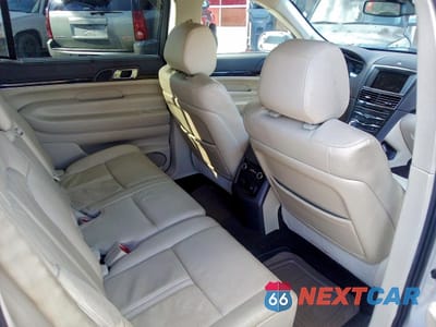 Zdjęcie 6 z 10 samochodu: 2014 LINCOLN MKT VIN:2LMHJ5AT1EBL57540 - miniatura