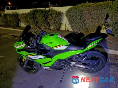 Trzecie zdjęcie samochodu z tyłu: 2025 KAWASAKI EX500 H VIN:ML5EXGH10SDA62787 - miniatura