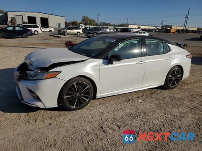 2020 TOYOTA CAMRY XSE 4T1K61AK3LU302680 - główne zdjęcie licytacji z USA - miniatura